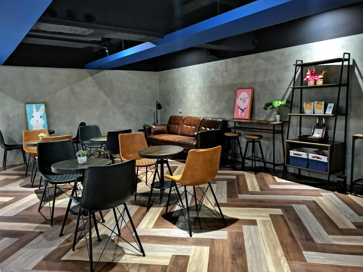 Holo Hotel Tainan Zewnętrze zdjęcie