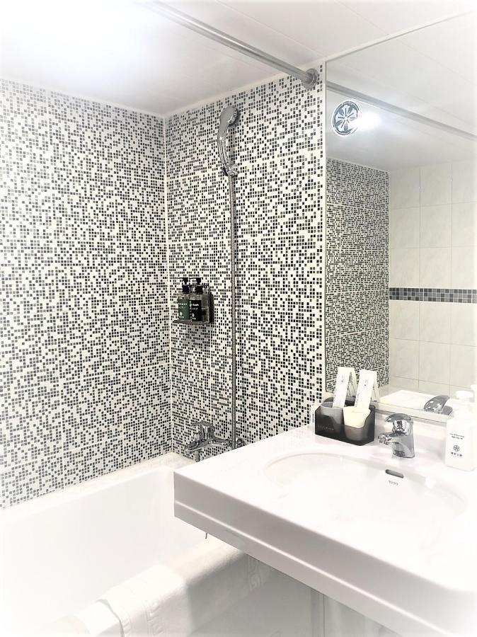 Holo Hotel Tainan Zewnętrze zdjęcie