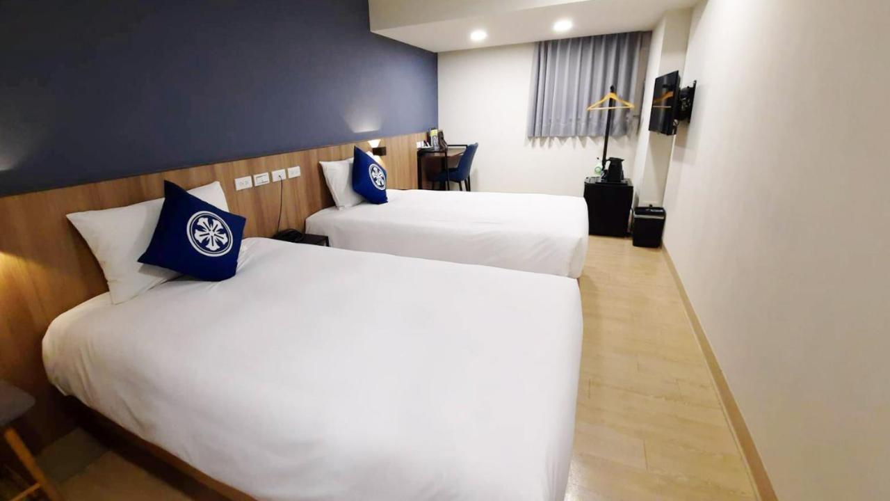 Holo Hotel Tainan Zewnętrze zdjęcie